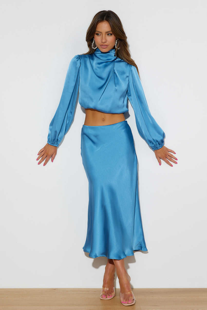 Pretty Guest Midi Skirt Blue
